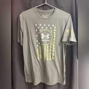 Under Armour- Flag, Olive Green, Freedom shirt- Size:‎ Medium, Pre-Owned